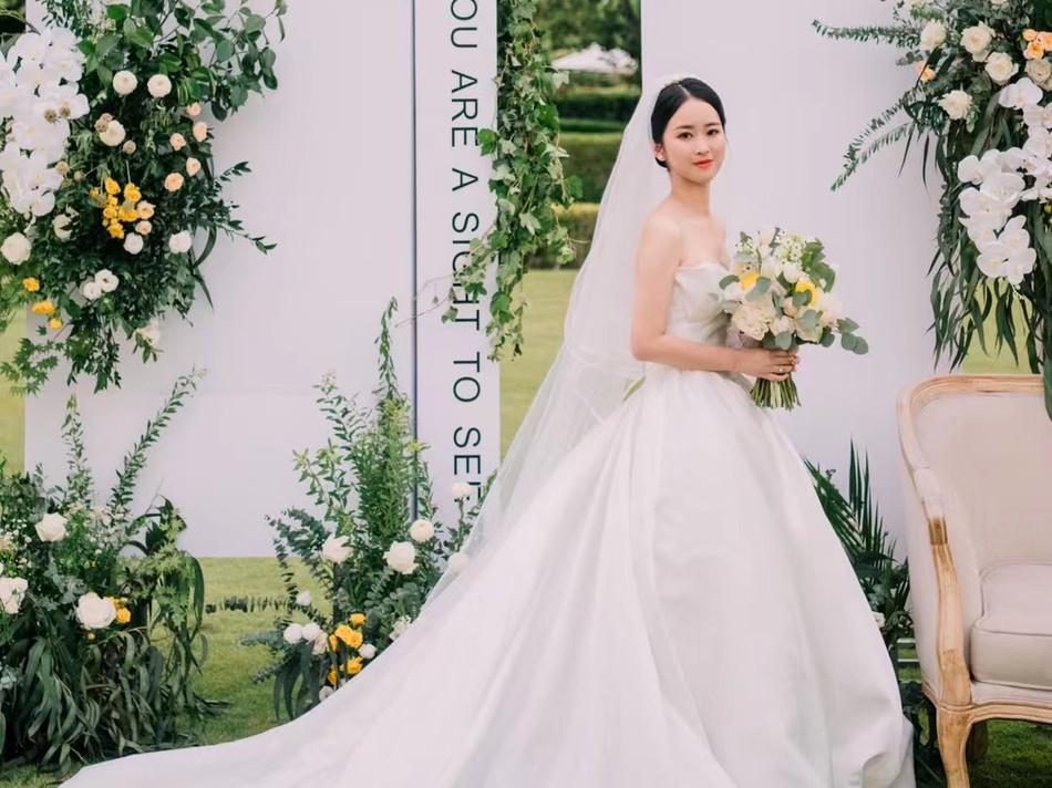 我们的户外婚礼在三亚         