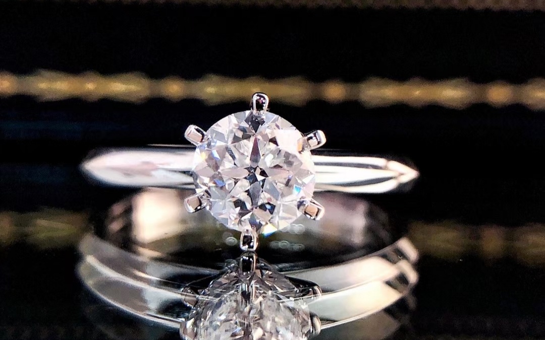 GIA1克拉18k金经典六爪婚戒