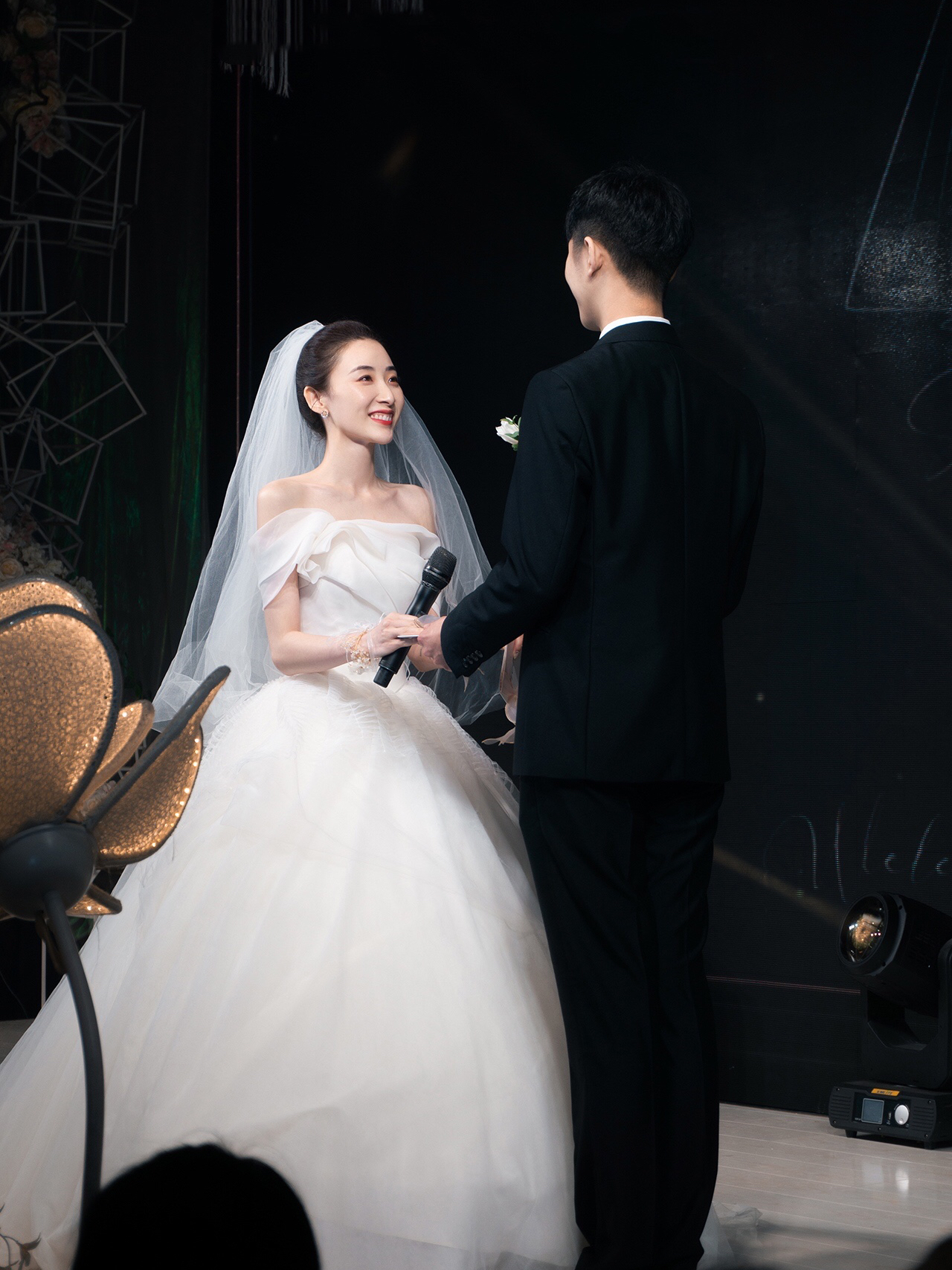 我的走心婚礼💒主婚纱，敬酒服。婚纱神器？