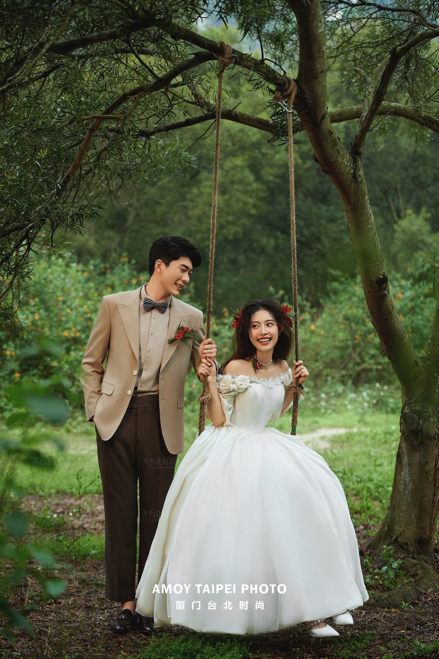 把甜蜜感搬进森系婚纱照，浪漫到心坎