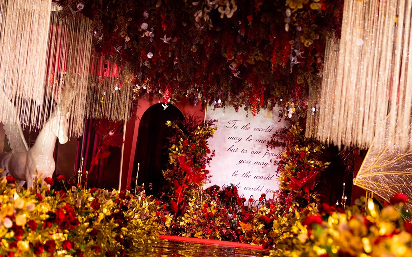 红金色系复古金色婚礼布置