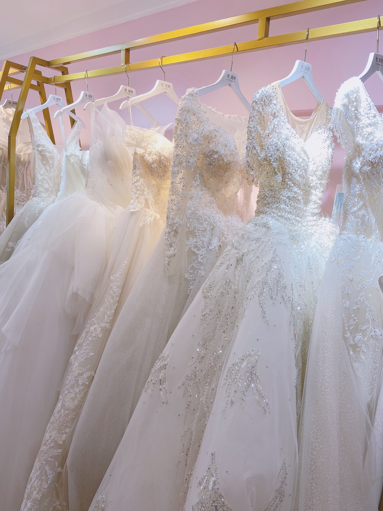 Unique 优妮可婚纱礼服馆