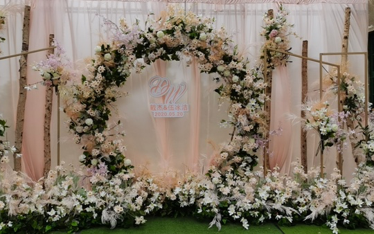 小清新。香槟粉色户外婚礼