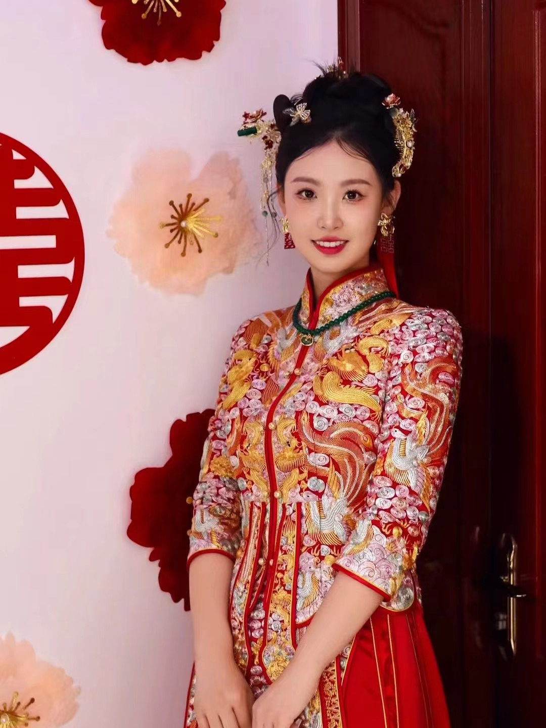 首席档全天全程跟妆+三套三造+免费提供饰品