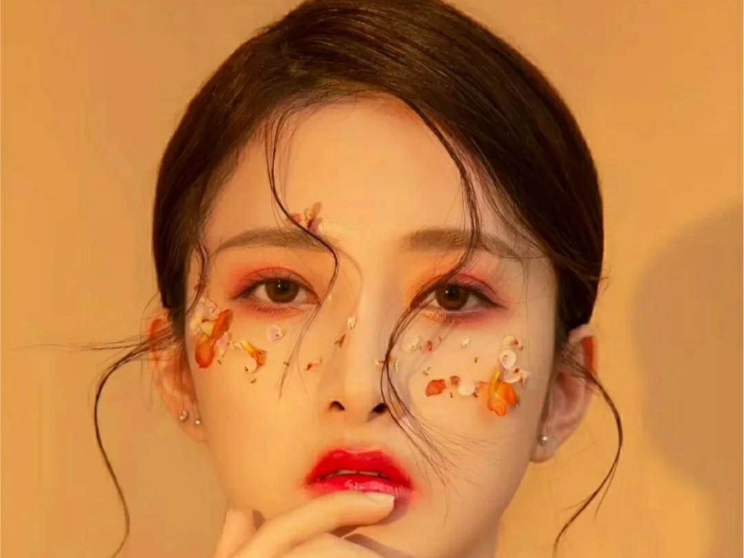  昆明市内全程高级化妆师上门试妆服务