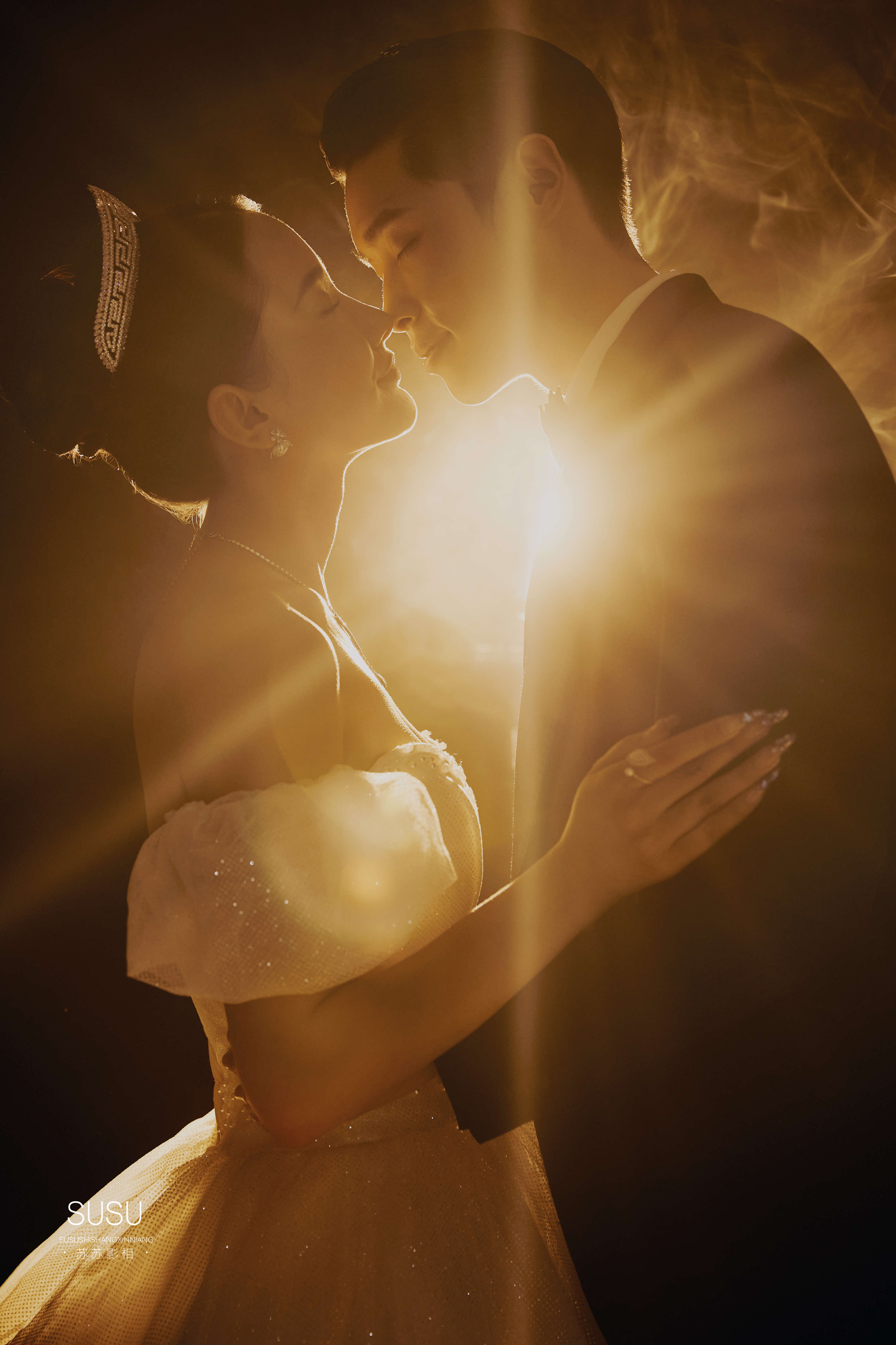 拍一组很哇塞的光影婚纱照，挖到宝啦！！