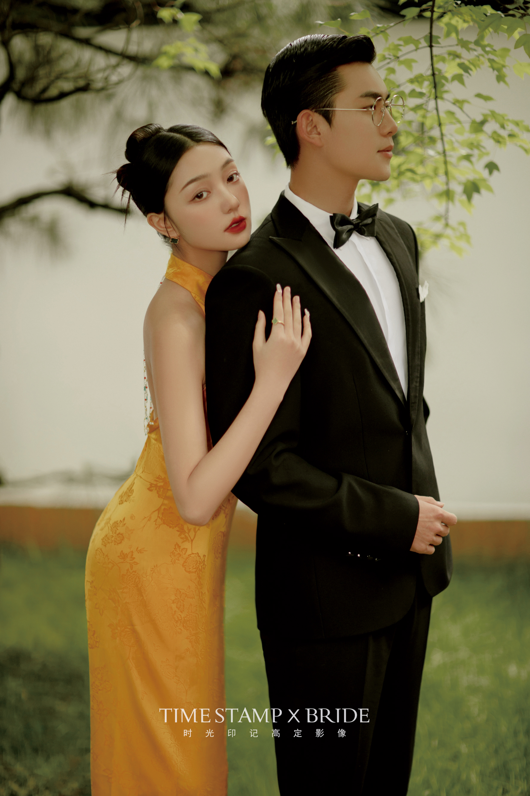 黄色旗袍园林婚照 园林意境 东方气韵！