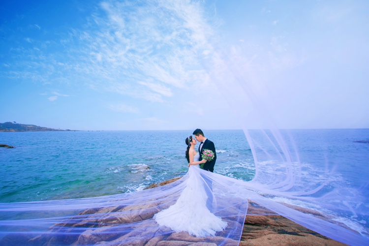 尚羽婚纱摄影_婚纱摄影(2)