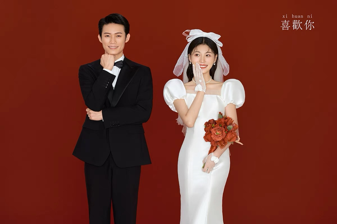 特价婚纱套餐【6服6造】韩式/光影/森+底片全送