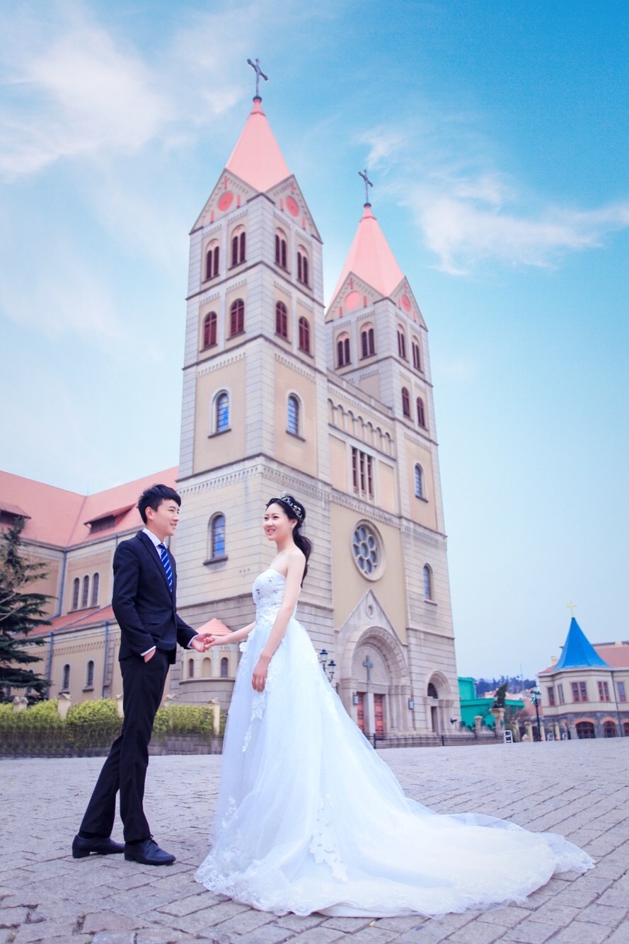 米娜婚纱_米娜婚纱照图片(3)