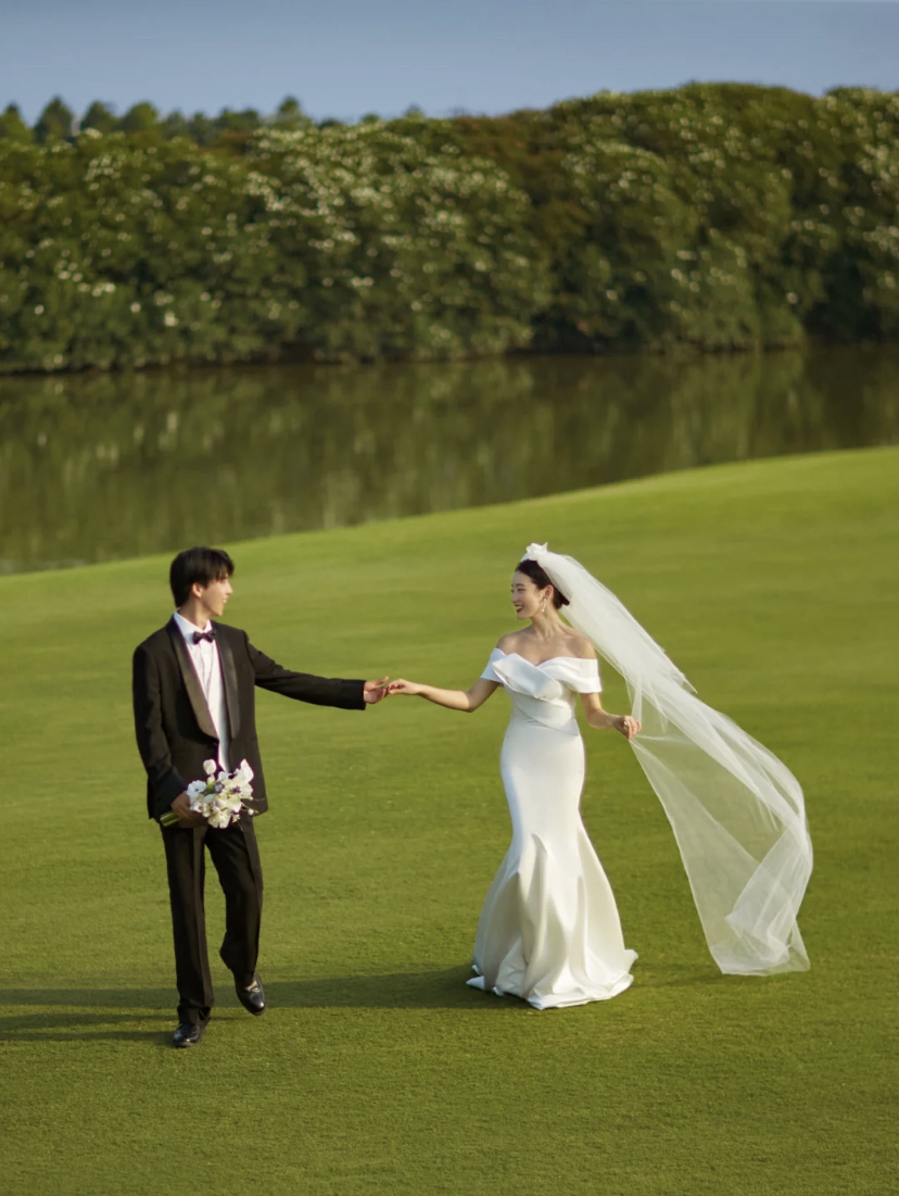 超美！看了都无法拒绝的草坪婚纱照