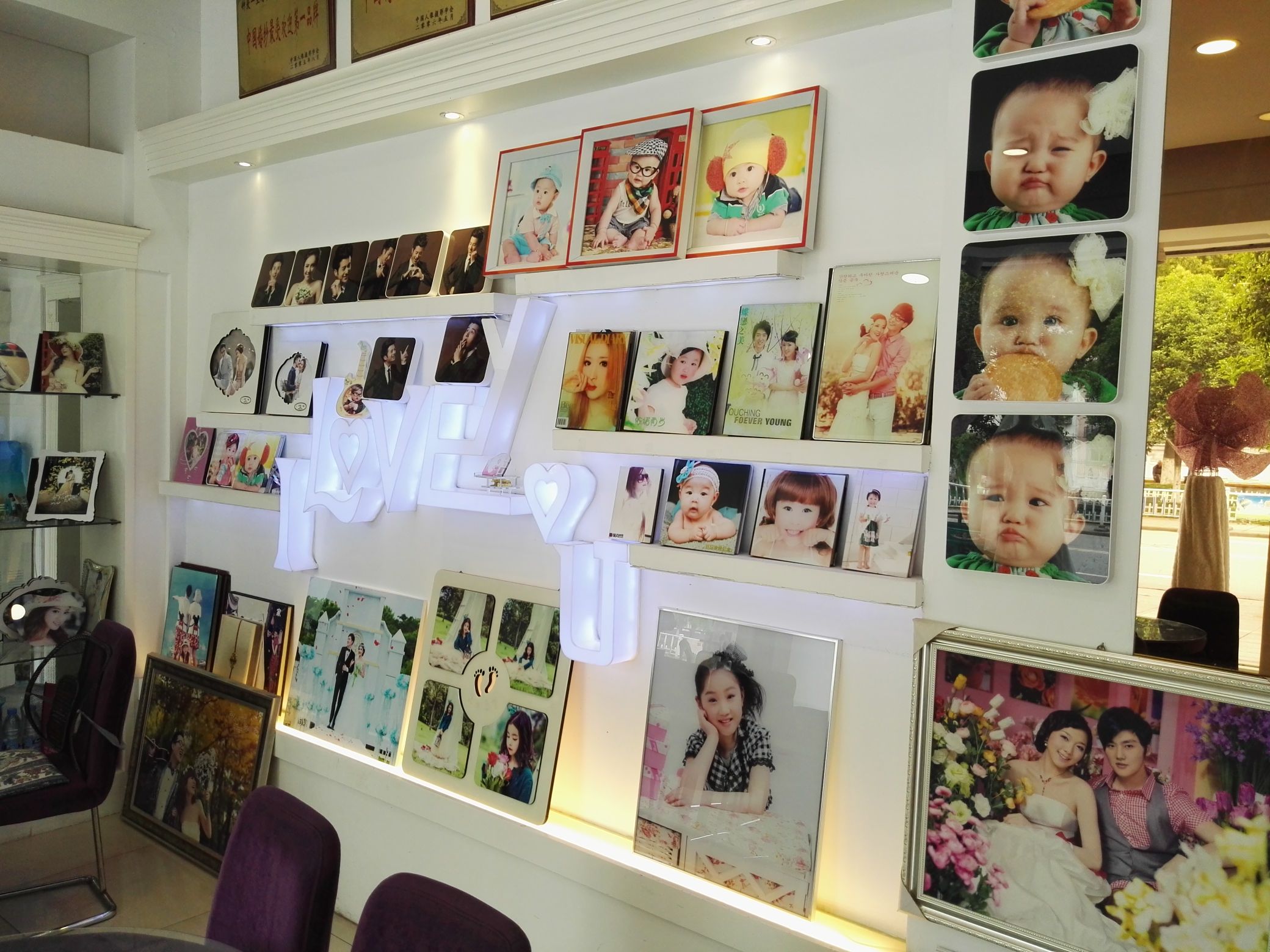 钟爱一生婚纱摄影（公安店）