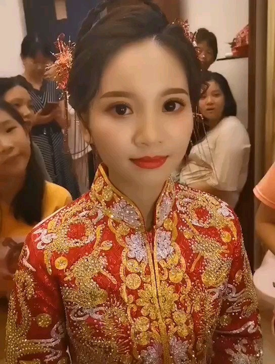 新娘妆（早妆  接亲  回门 晚宴 午宴）