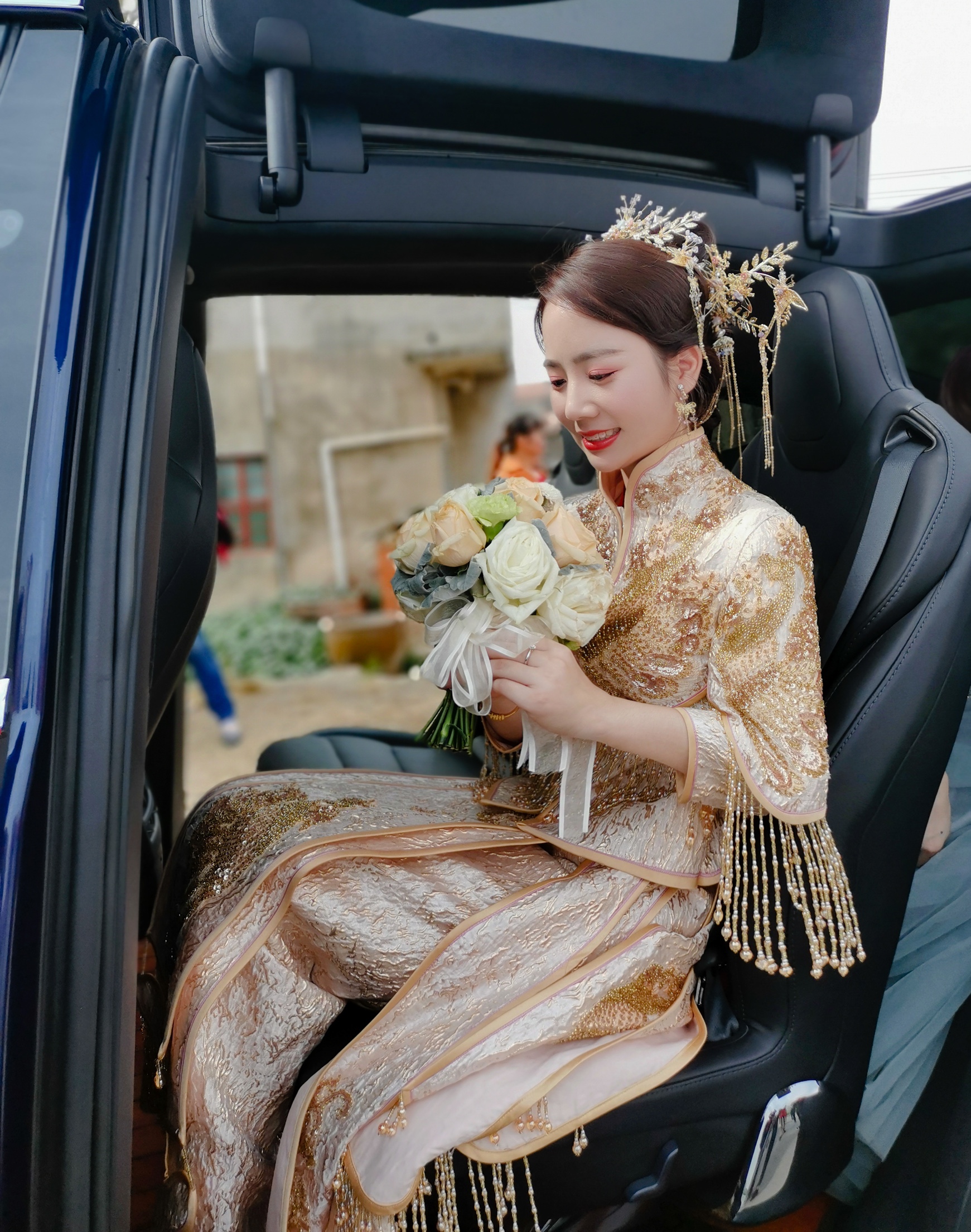 不知道结婚应该怎么穿？新娘亲身经验教你婚礼服装三部曲！