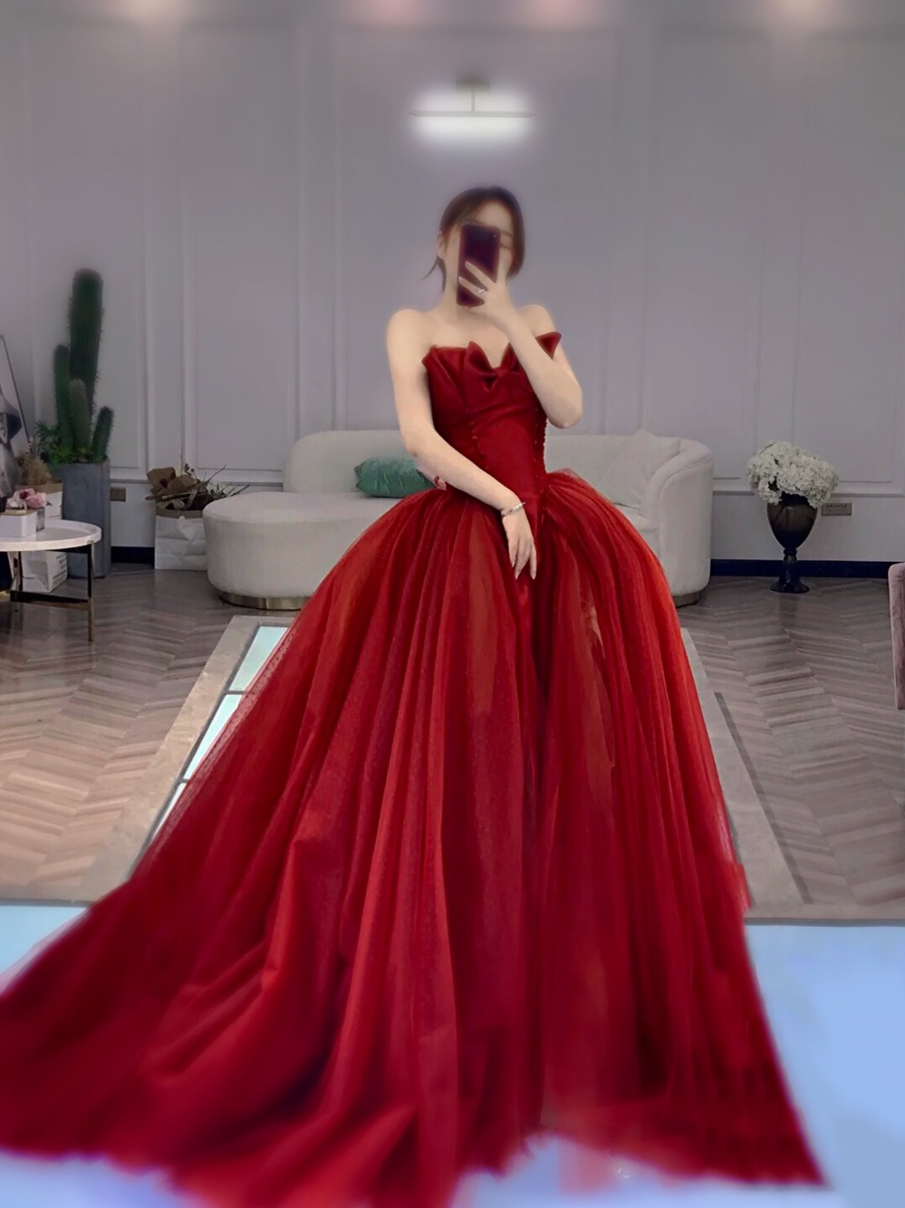 ［热销款］重工婚纱套+伴娘服+伴郎马卦