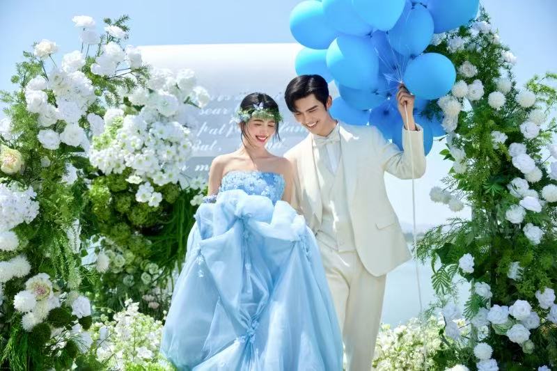服装套系（十服十造）、精修（精修50张）
