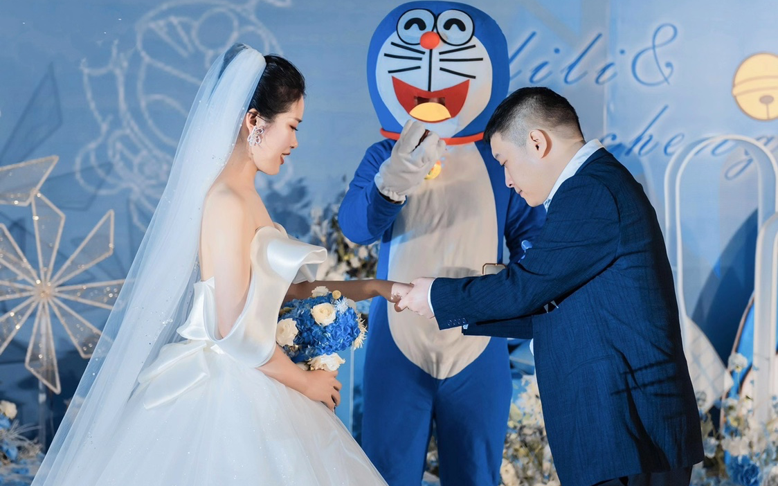 焦糖色秋色婚礼，温柔而不拘谨