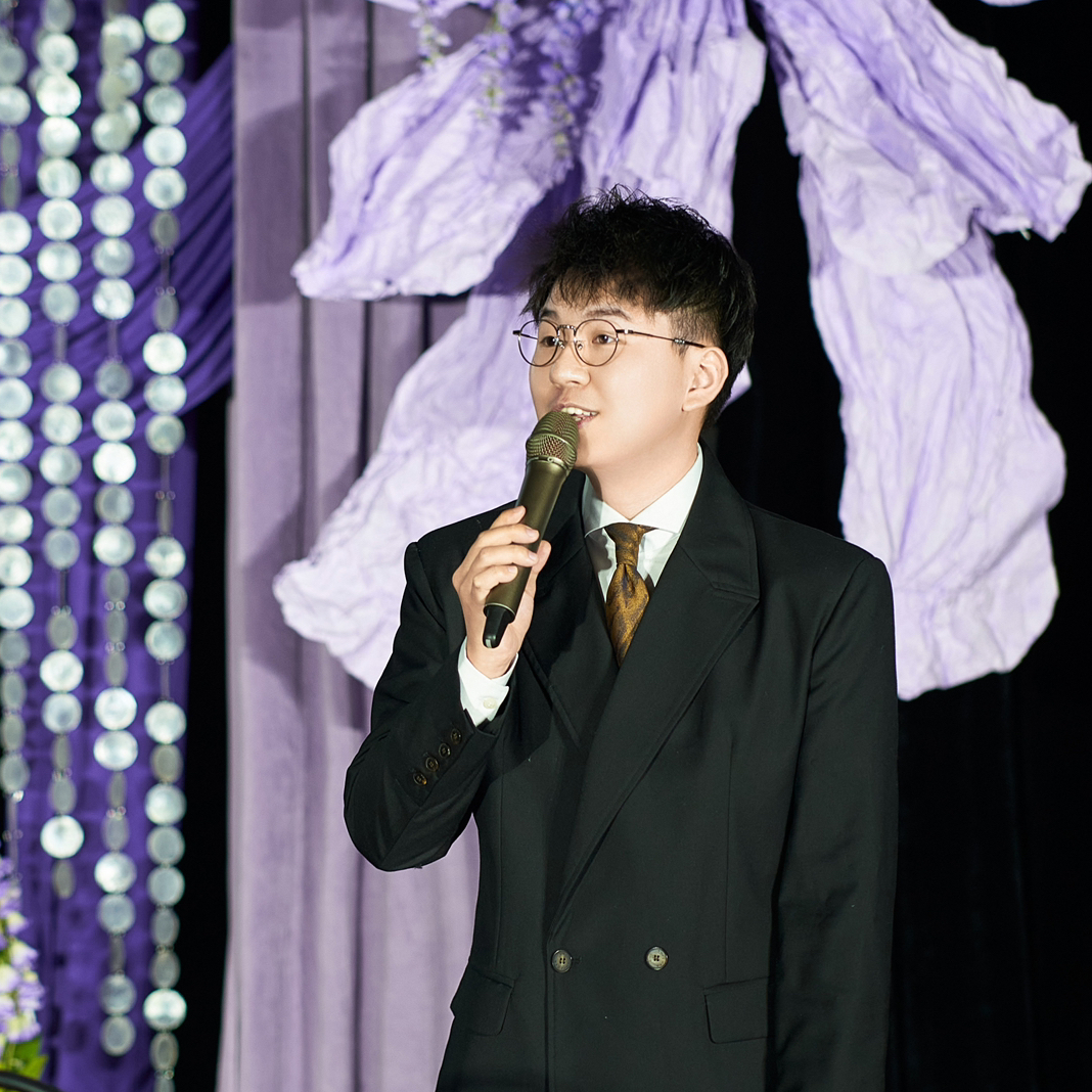 nullBOOMHOST郭煜强