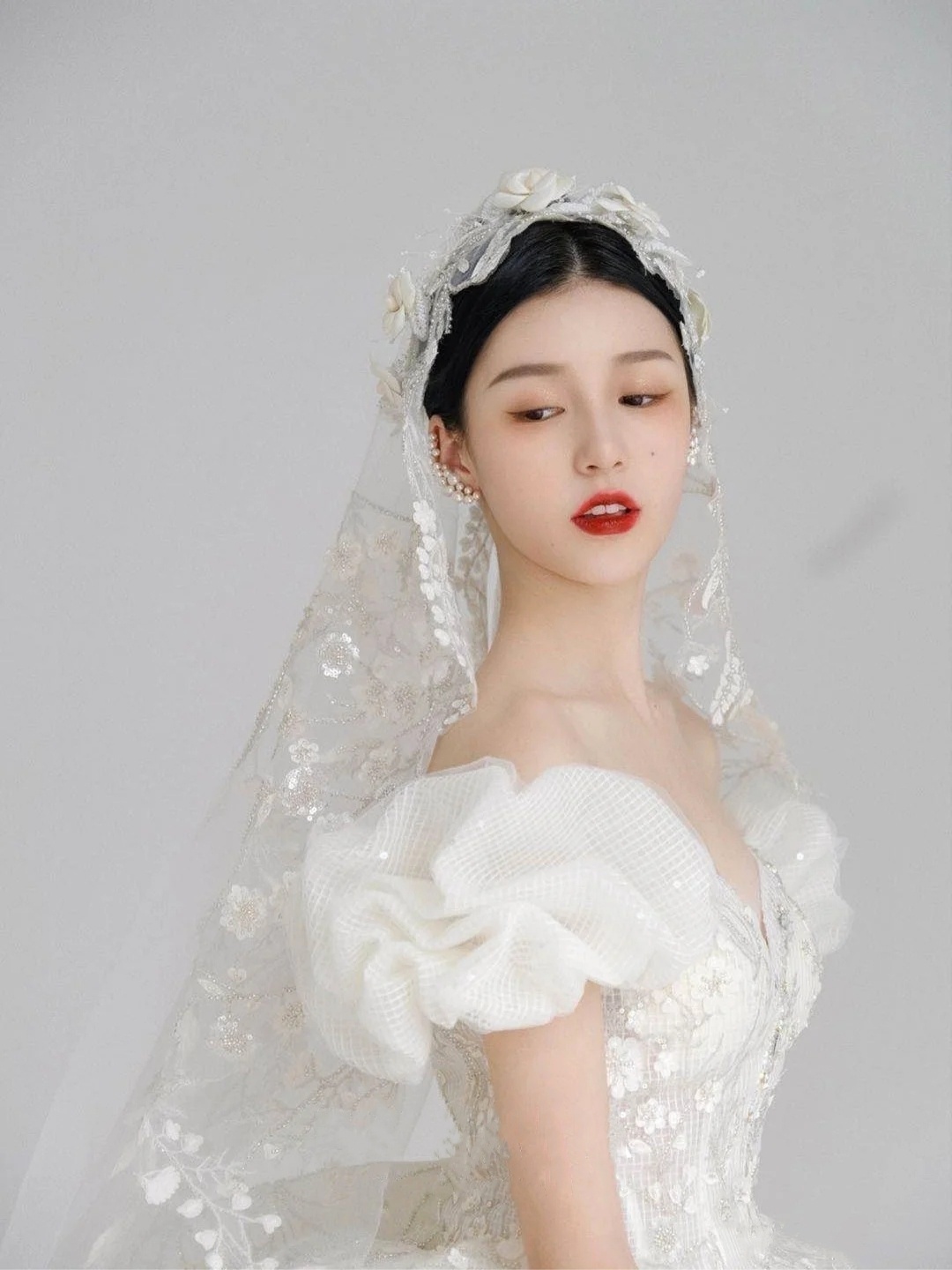 宫廷风泡泡袖 少女感十足 主纱