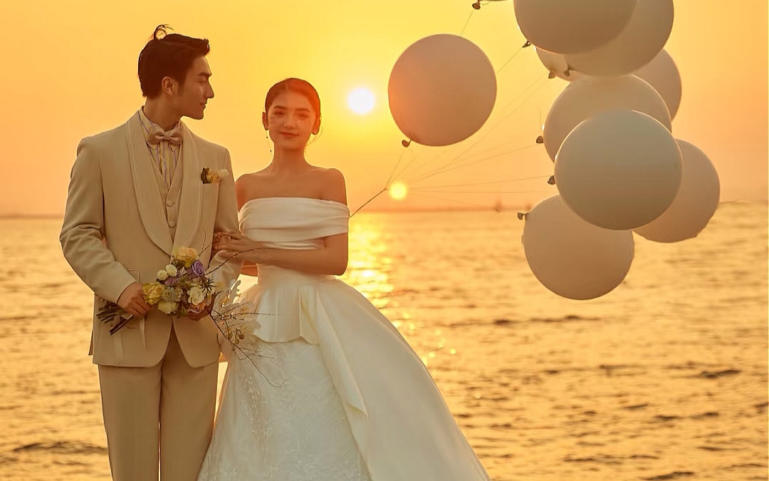 夕阳渐落所念皆是浪漫丨海边夕阳婚纱照