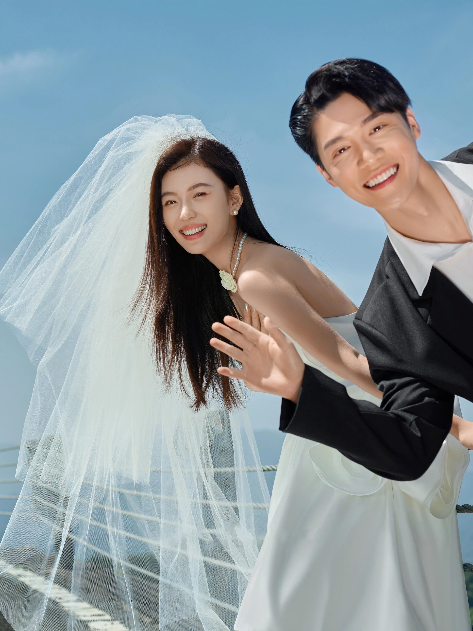 定婚纱照  |  礼服免单，详细咨询