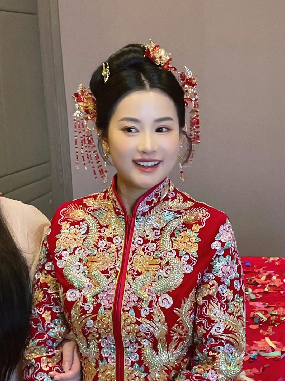 热卖资深档中式婚礼跟妆