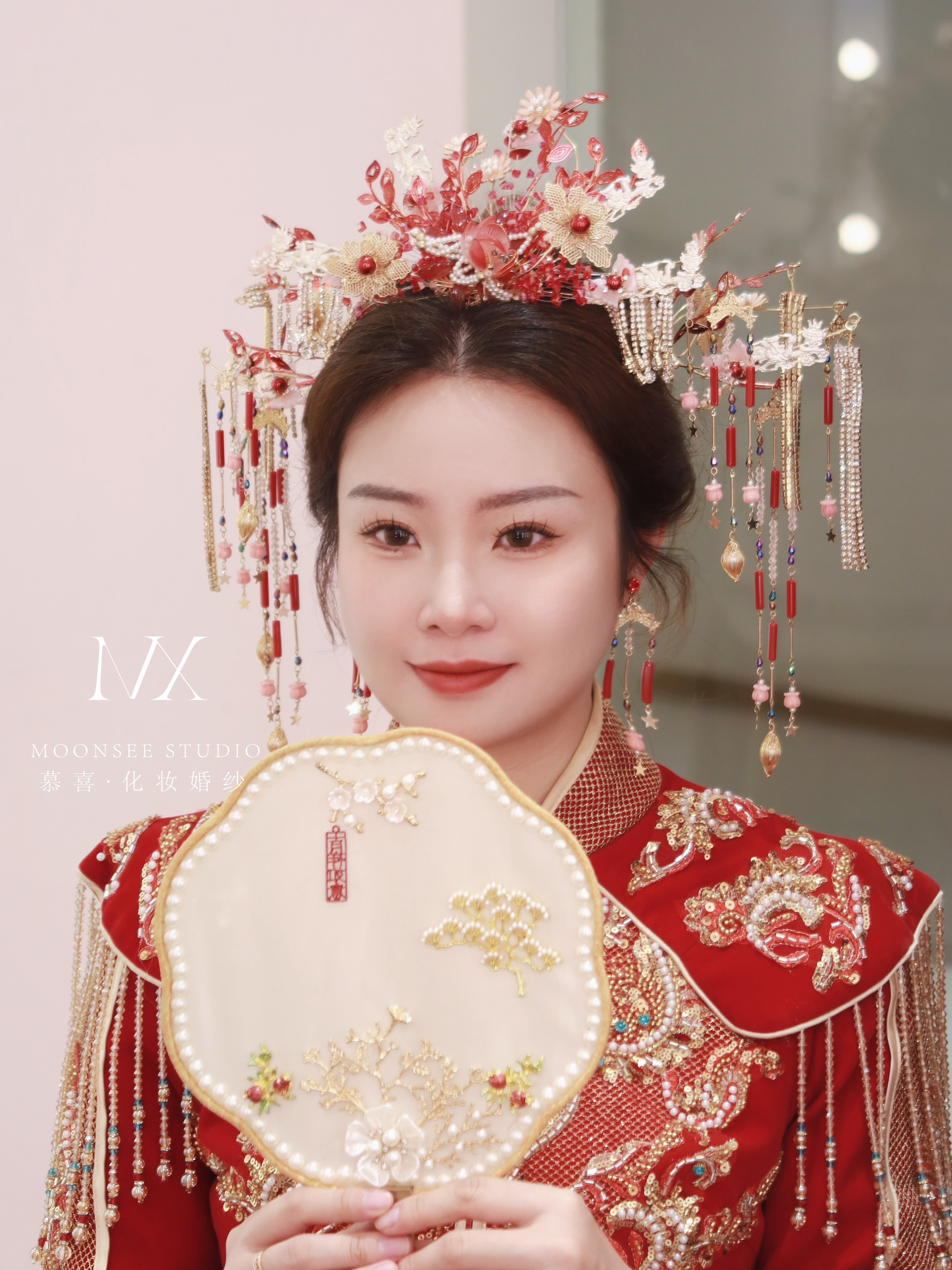 中式秀禾服造型