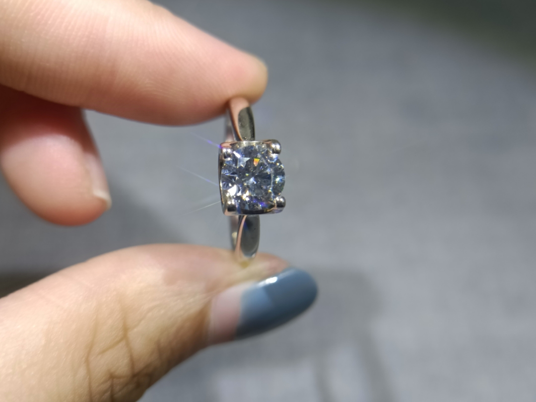 简单牛头（潮流新款、简洁时尚）
