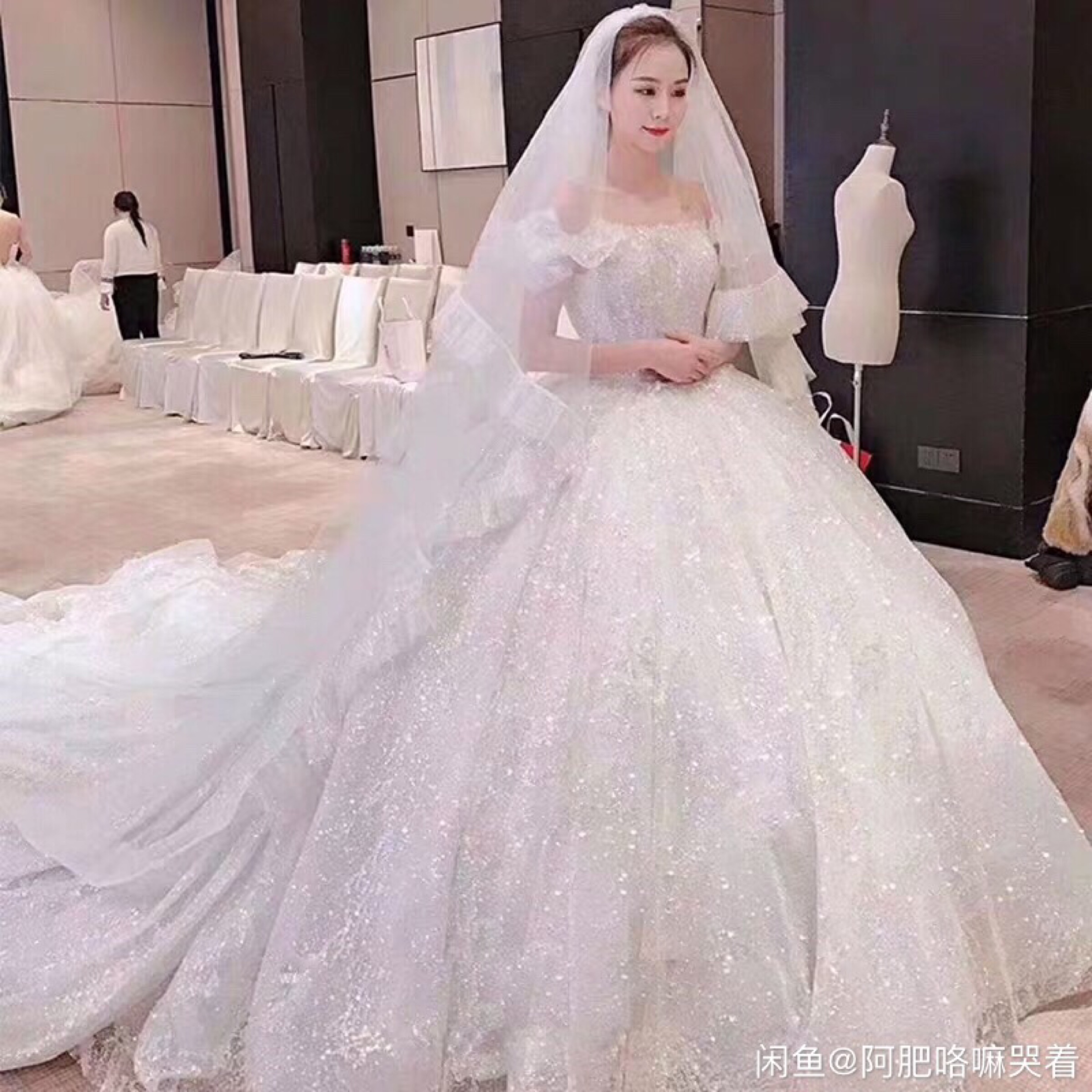 别出心裁婚纱造型