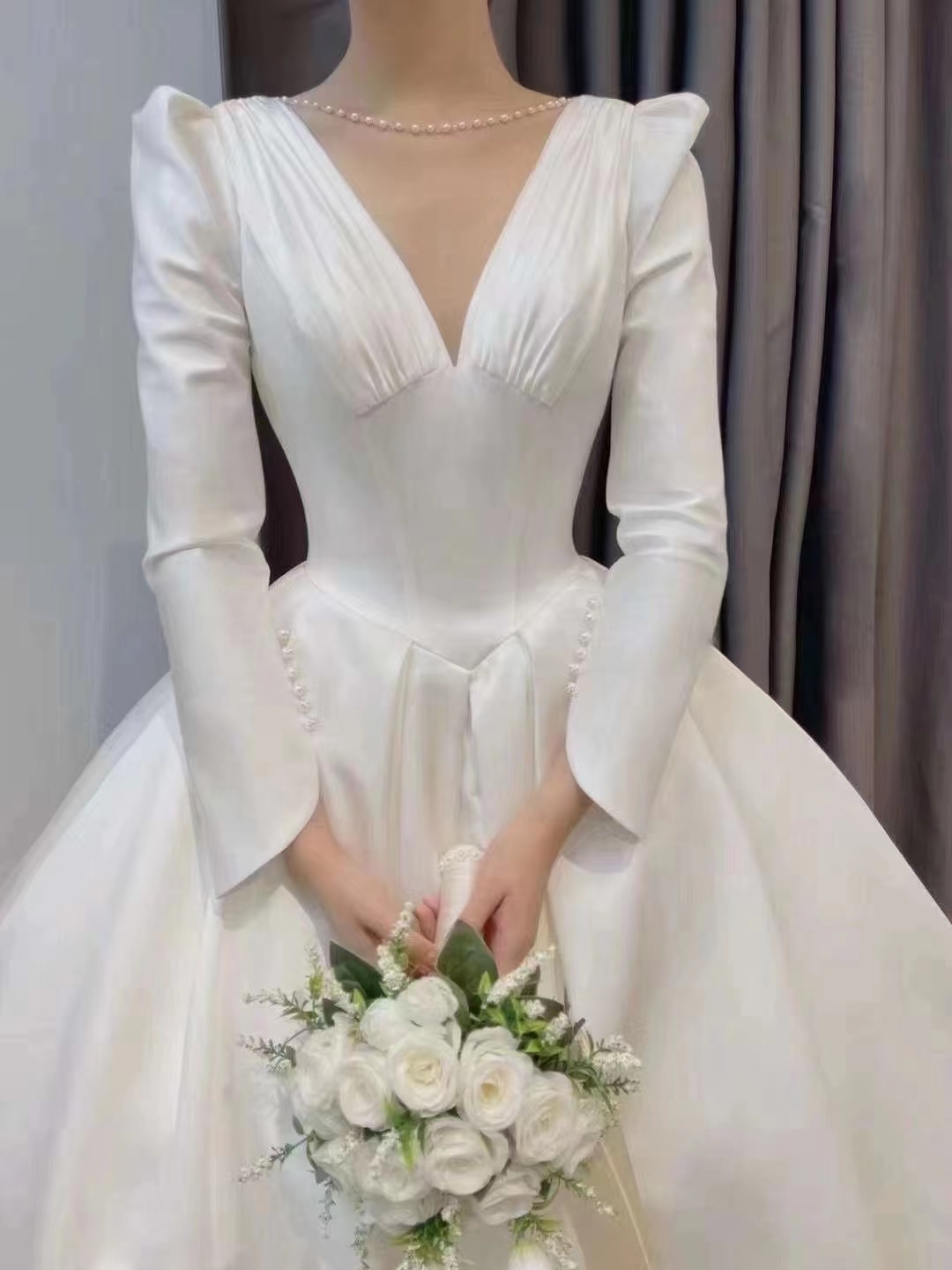 修身版造型婚纱
