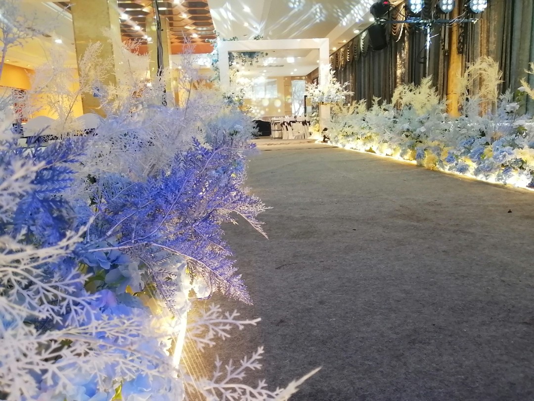 蓝色主题婚礼  多层次背景设计        