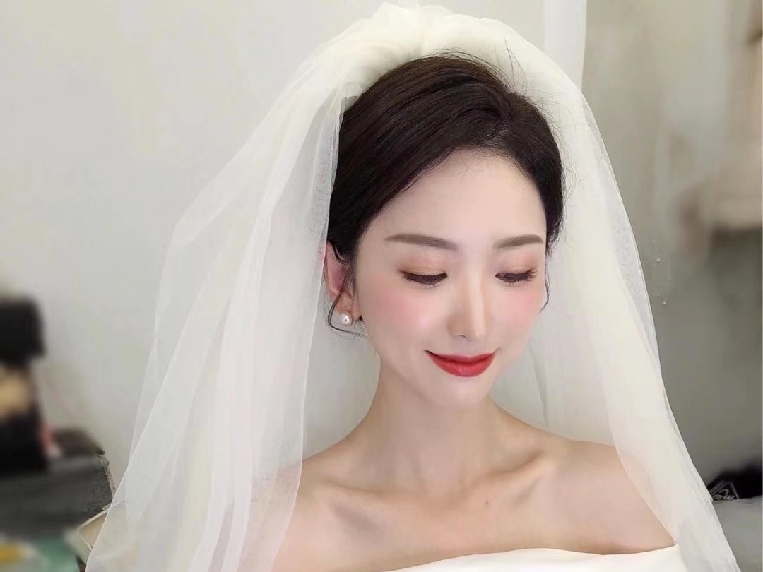 新娘必选套餐三妆面+三造型