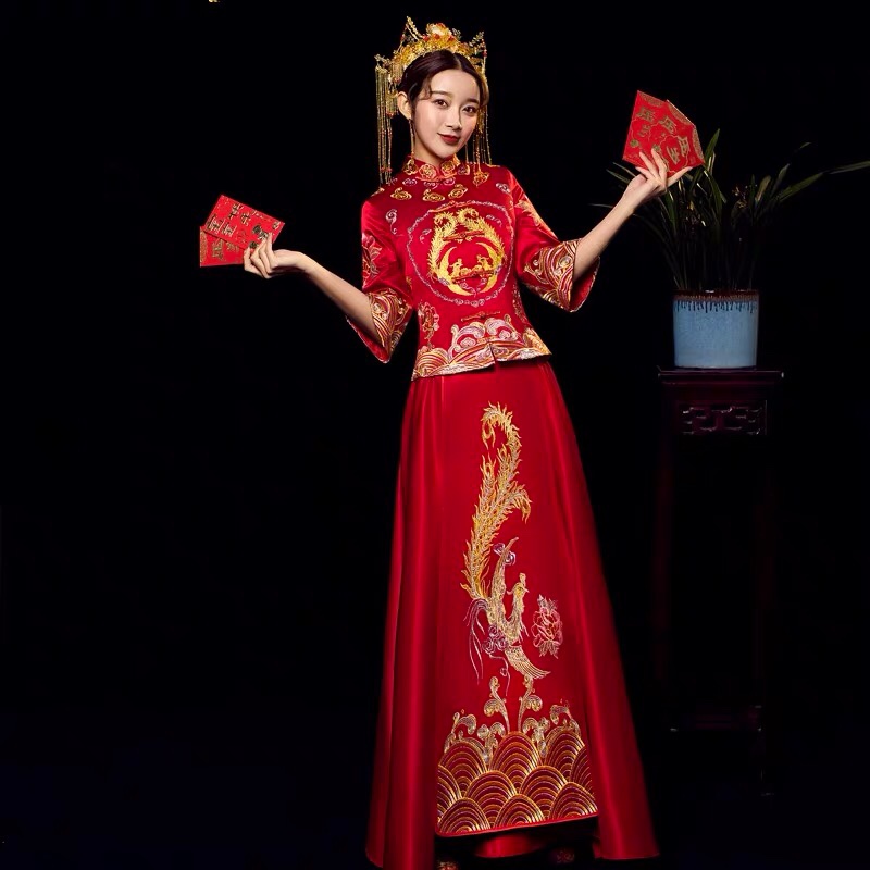 秀禾服，婚纱，进酒服，低价出售