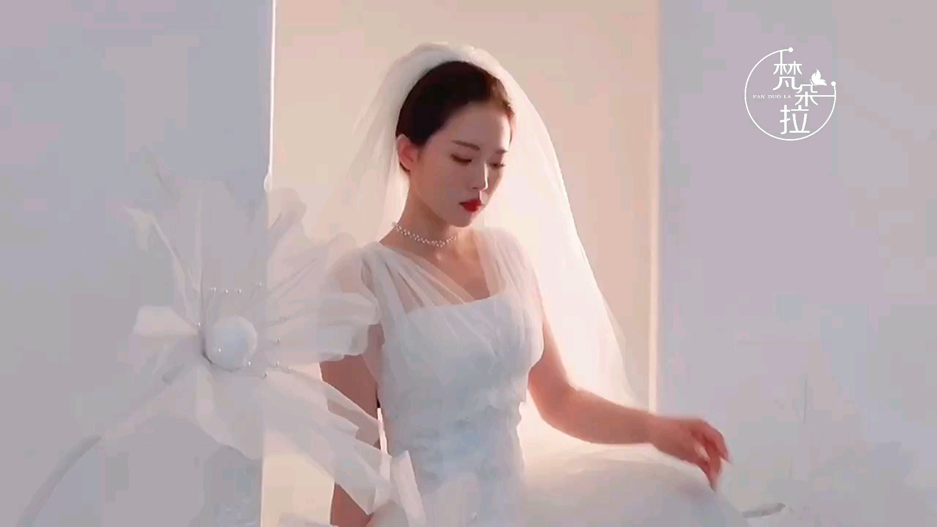 超值黃金導(dǎo)師化妝團隊 全天跟妝+回門妝+親友不限