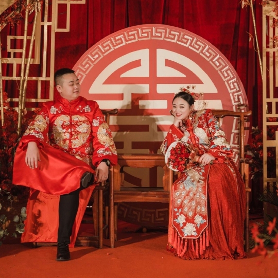 莉莉安婚纱馆--婚礼当天婚纱礼服跟妆花絮