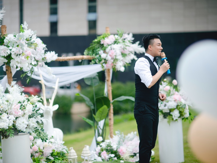 中西式婚礼主持
彩排+音乐编排+DJ