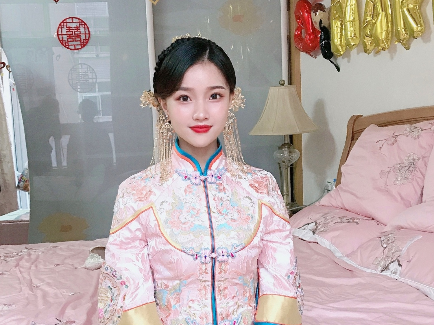 全天新娘跟妝+伴娘妝+媽媽妝+免費(fèi)提供頭飾可試妝