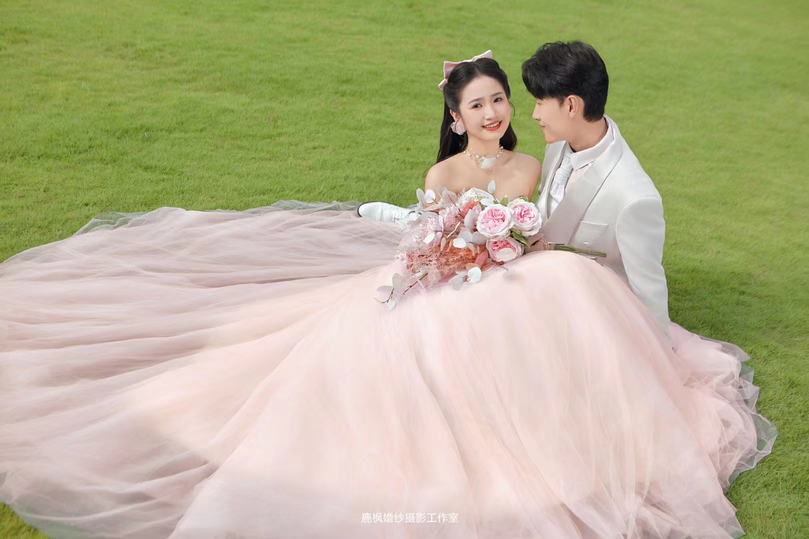 草坪婚纱照+小清新