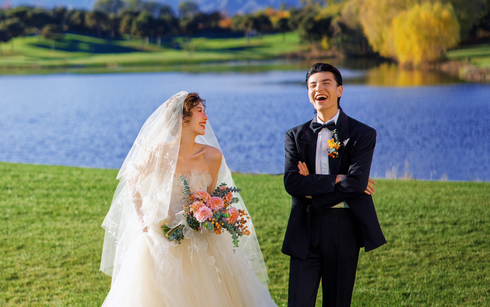 春天终于来啦🌱草坪婚纱照还不赶快安排！  