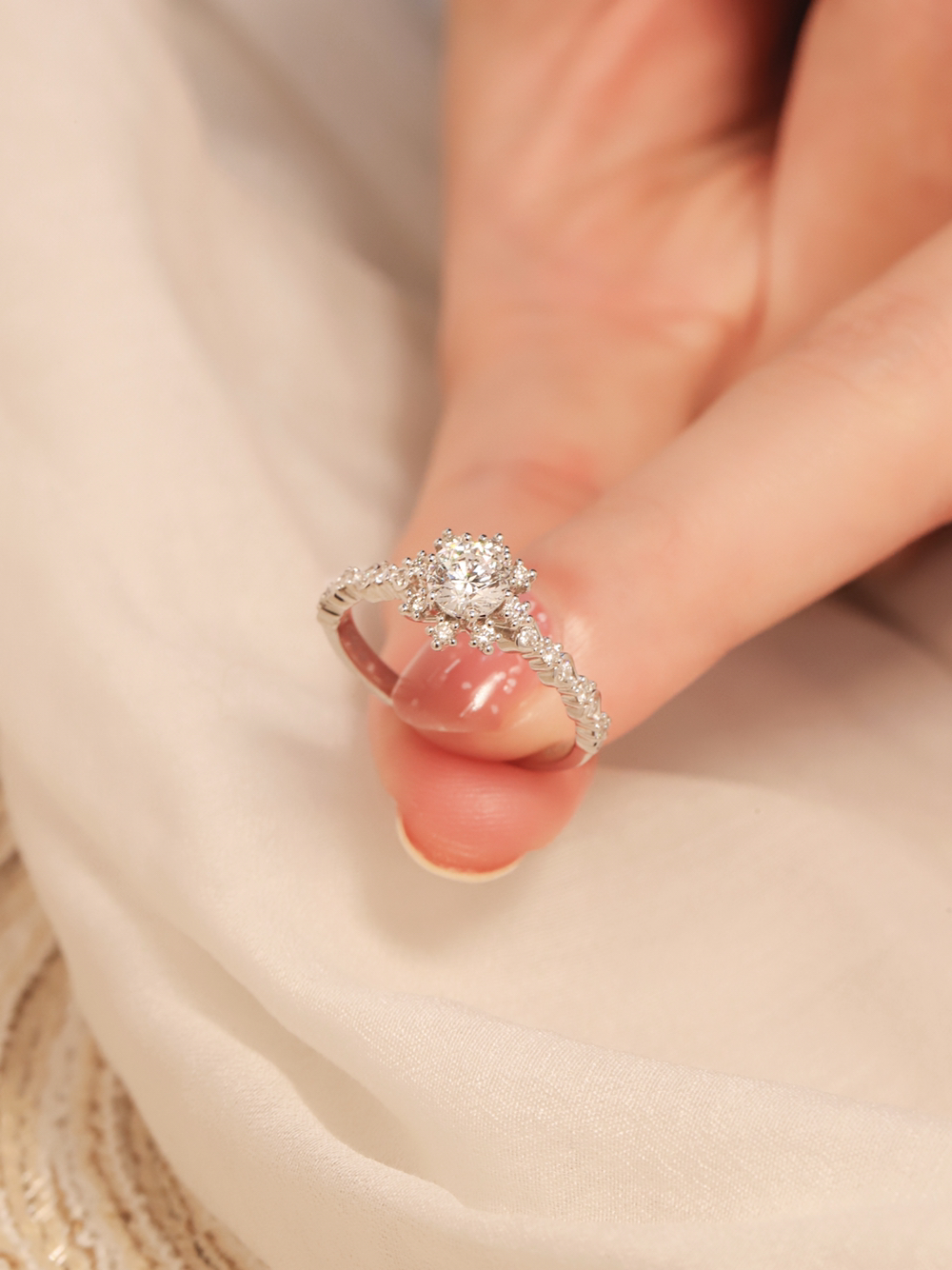 男朋友都夸好看的钻戒💍圣诞氛围感拉满🈵