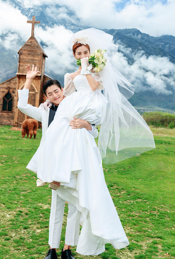 【丽江爆款】拍摄基地任选+一对一团队+接机