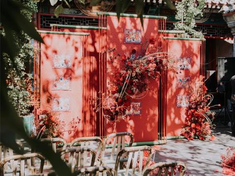 乡下庭院新中式红色婚礼布置