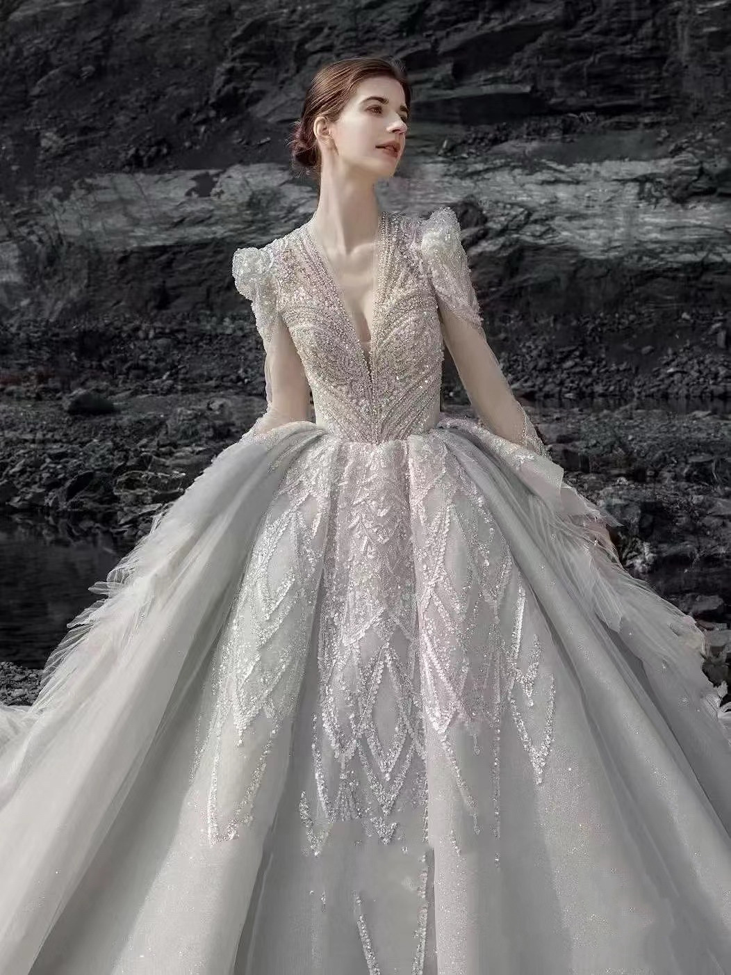 玉溪初始婚纱｜长袖皇后领主纱