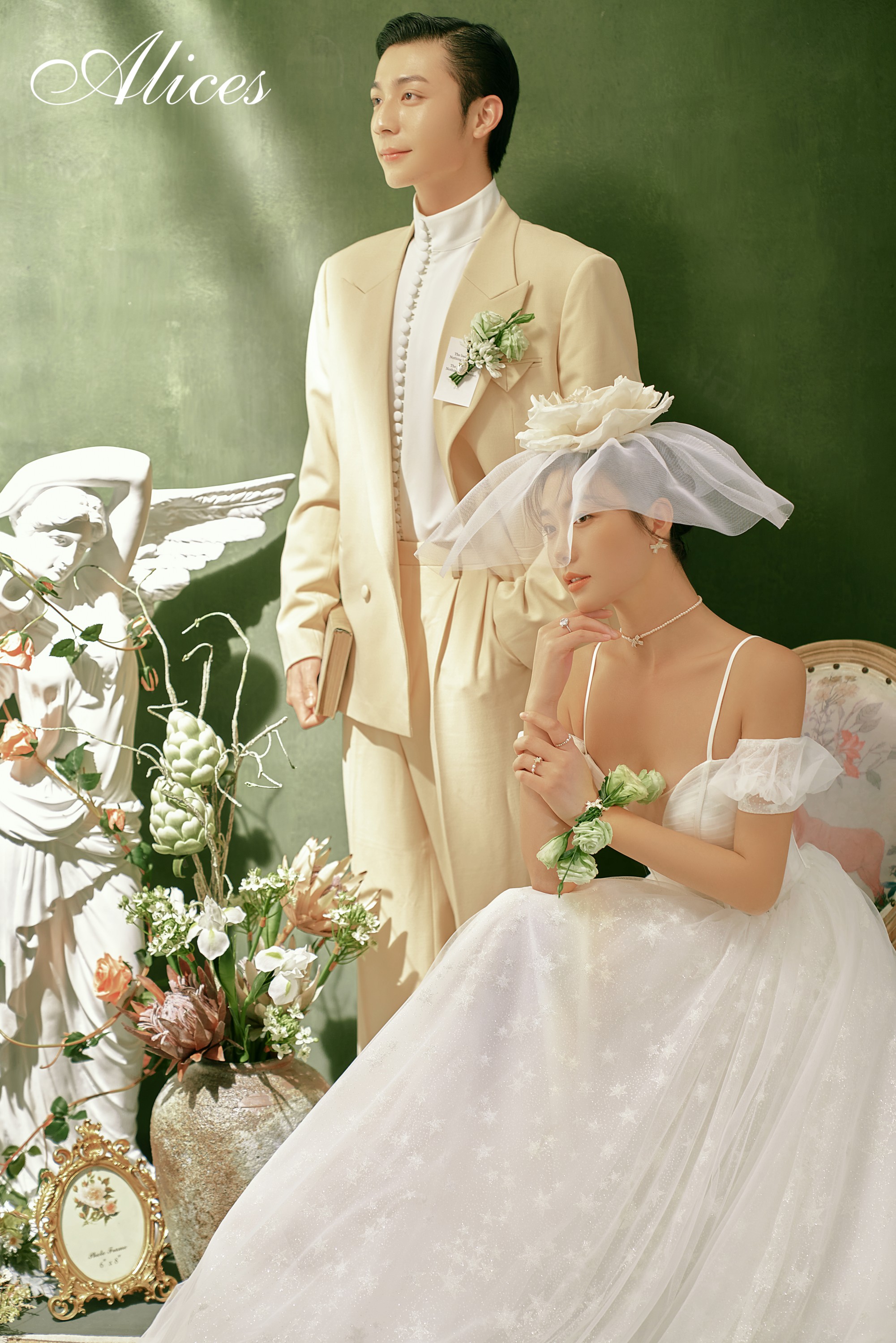 #丽致龙作品赏析‖心动佳人◎油画系列