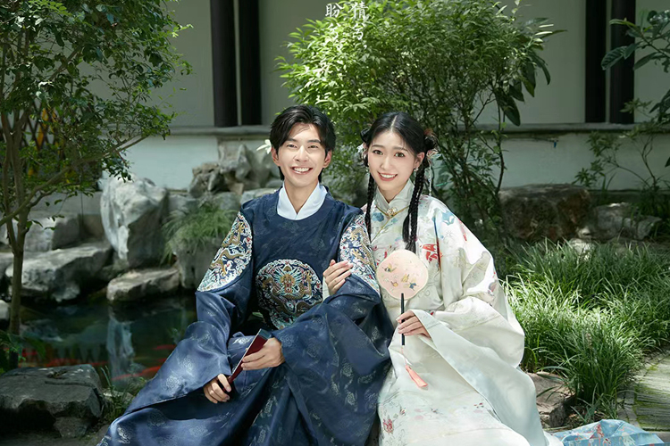 90張精修，立減1000優(yōu)惠，服造不限，一價(jià)全包