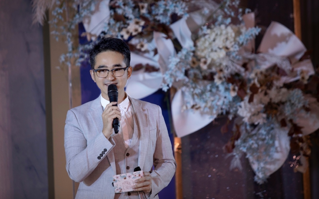 主持人司仪铭言/室内户外西式婚礼主持定制尊享套餐