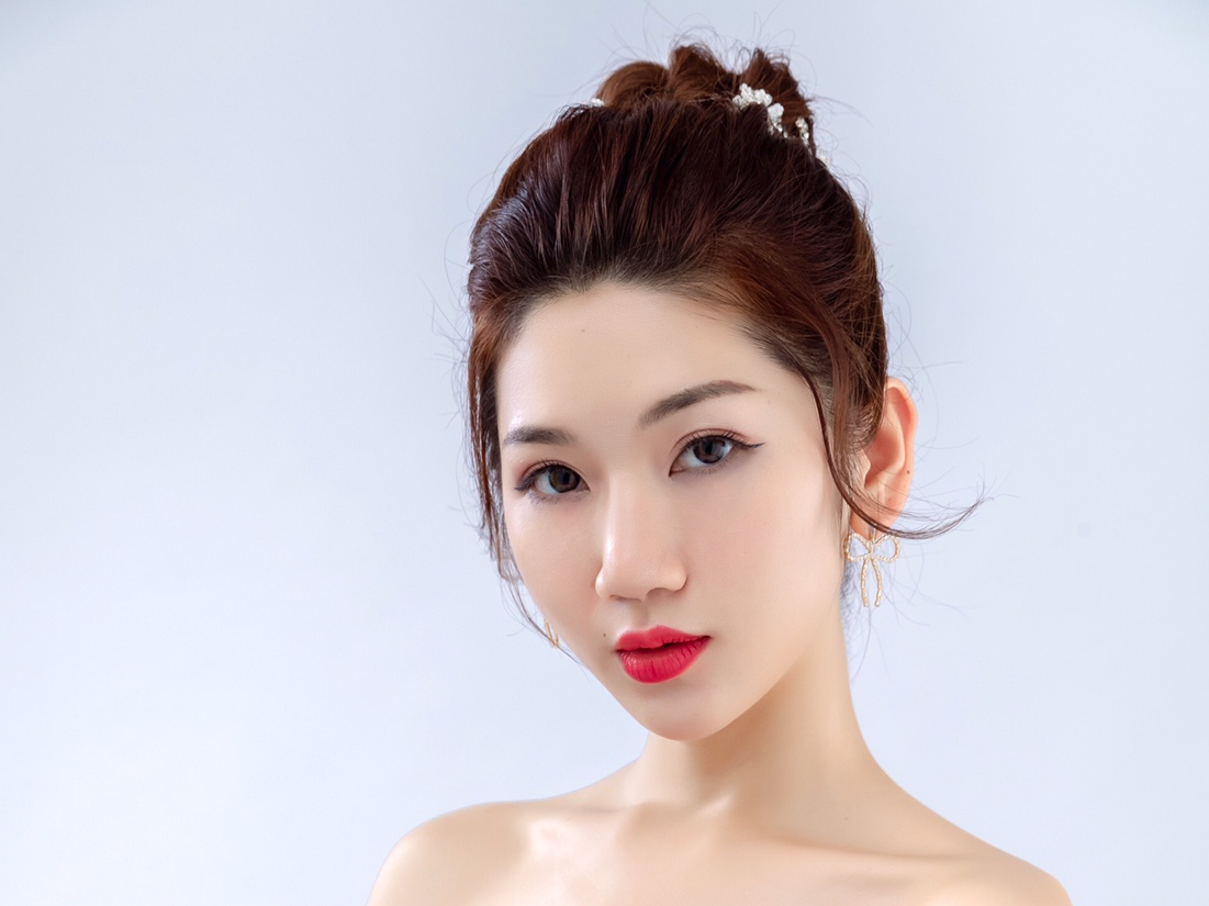 资深化妆师婚礼跟妆全天跟妆（下单有惊喜）