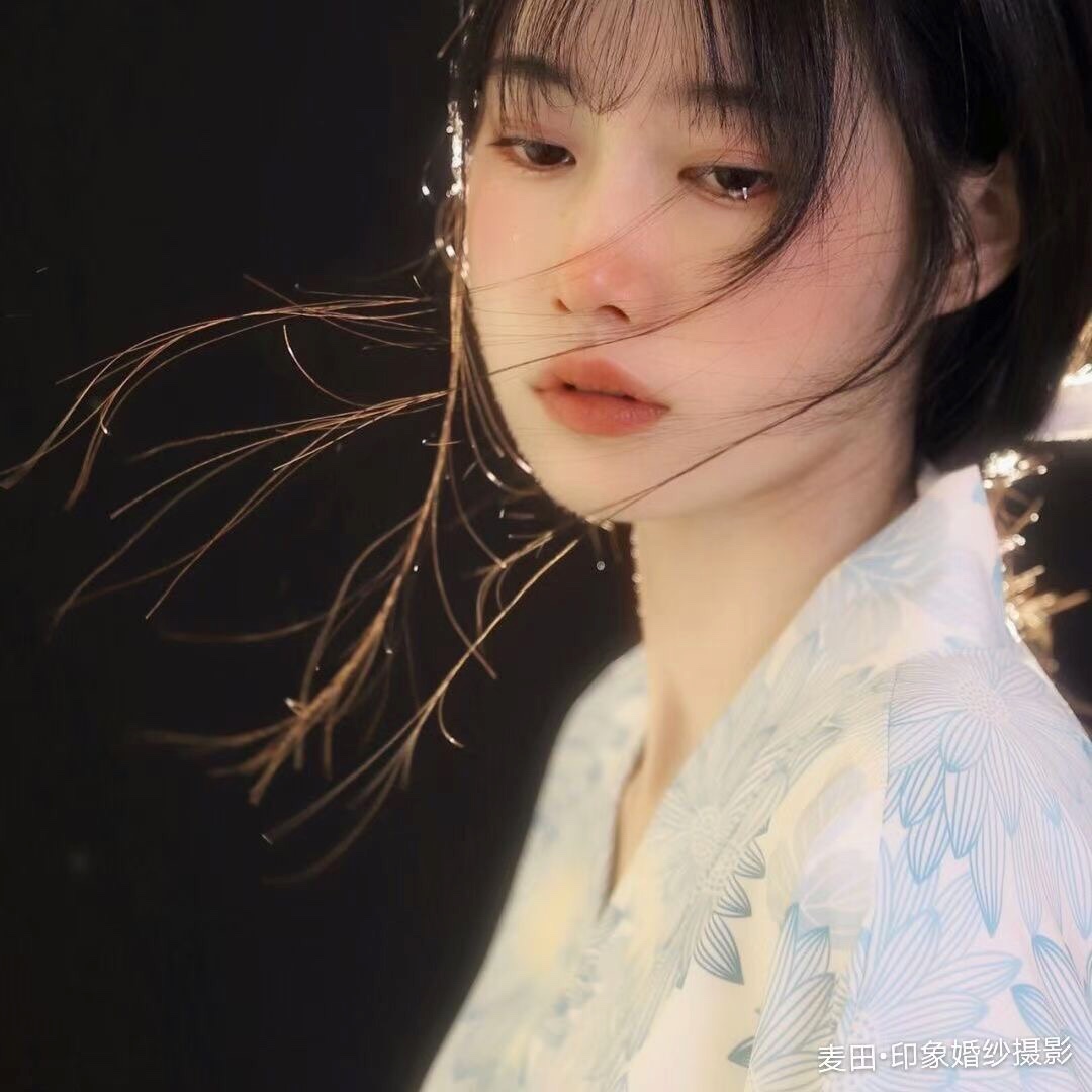 超火的神明少女系列写真集