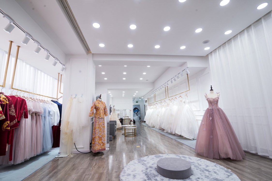 FRANCE斐拉婚纱名品集成店