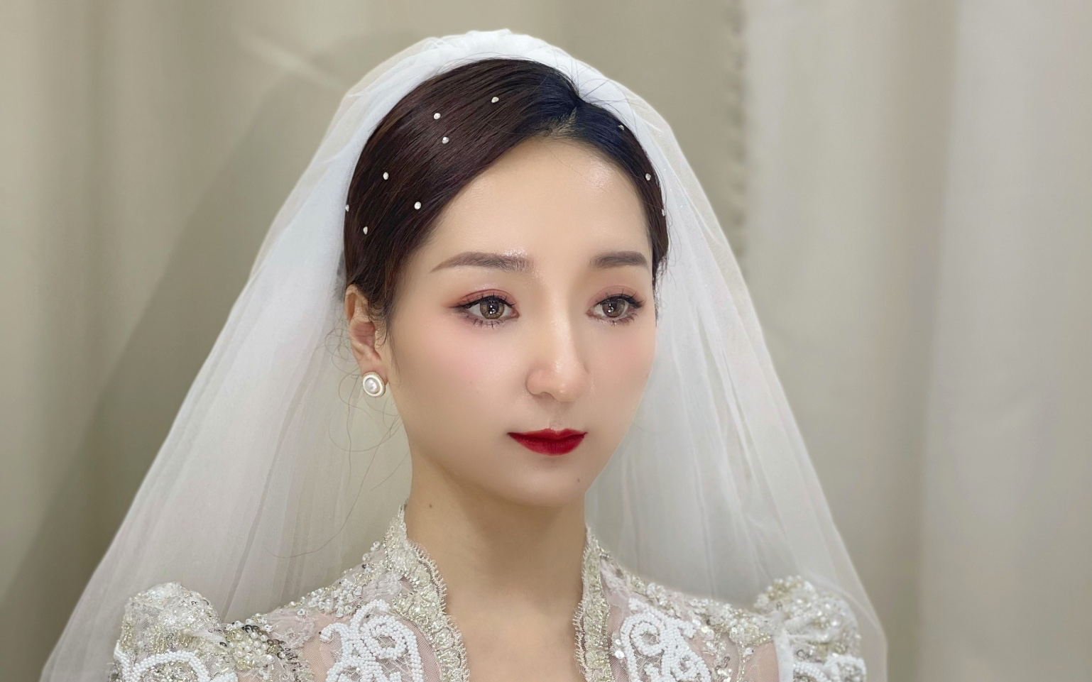 时尚大气优雅女王与众不同妆造